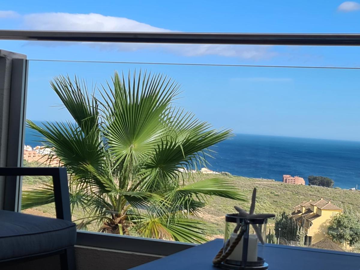 Seaside Serenity - Stylish Apartment With Spectacular Views มานิลบา ภายนอก รูปภาพ