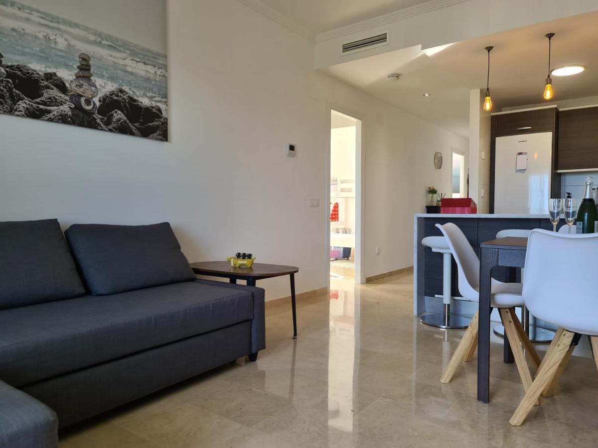 Seaside Serenity - Stylish Apartment With Spectacular Views มานิลบา ภายนอก รูปภาพ