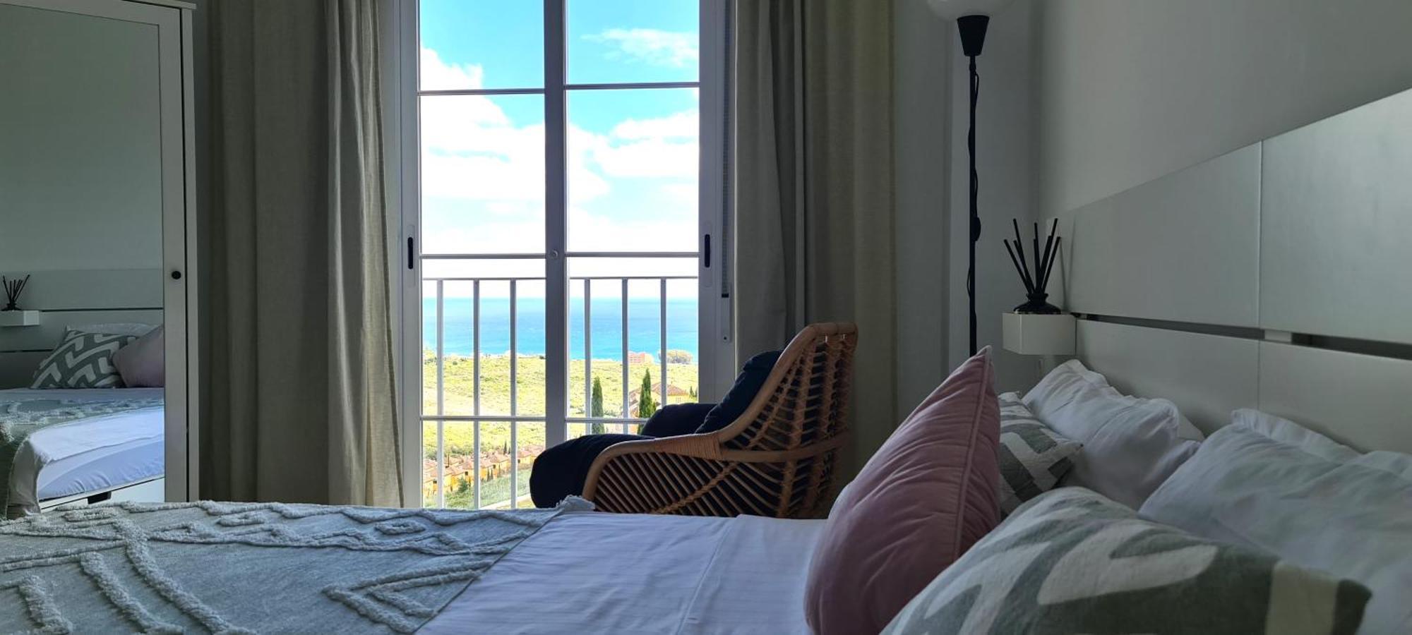 Seaside Serenity - Stylish Apartment With Spectacular Views มานิลบา ภายนอก รูปภาพ
